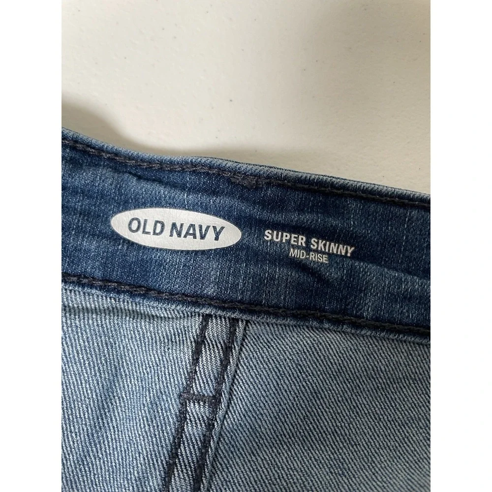 Old Navy Blue Jean Shorts Women's 14 Mid Rise Raw‎ Hem Cut offs Denim Casual